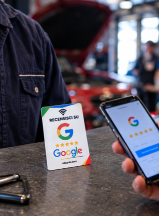 Card NFC Recensisci su Google in un'officina meccanica